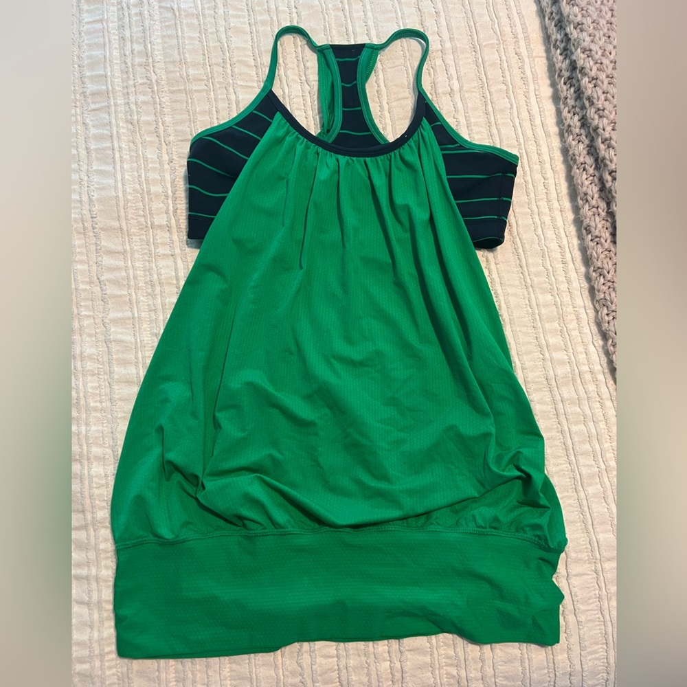 Lululemon tank top with built in bra